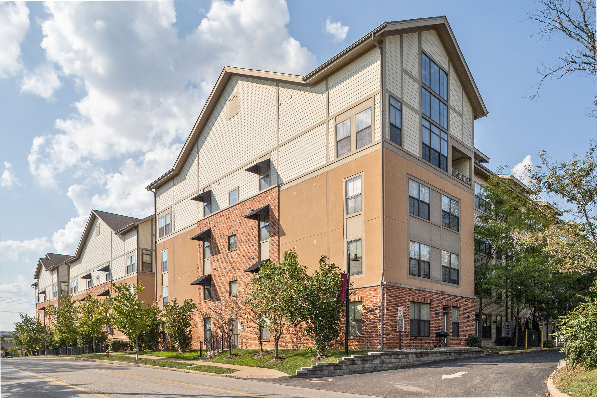 Creve Coeur Apartments for Rent Kings Landing MO